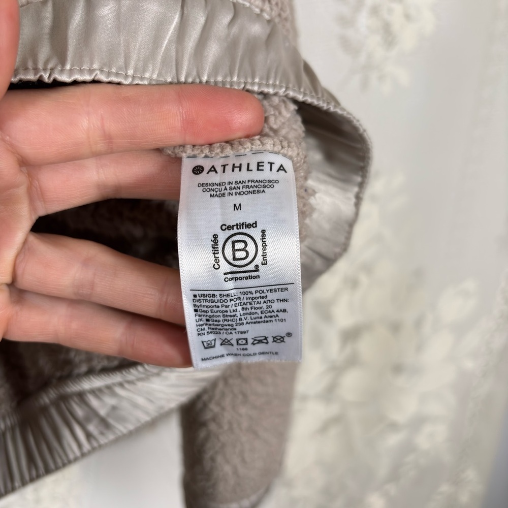 Athleta Sherpa Teddy Fleece Sweater Jumper Cream Athleisure Neutral Size Medium - Picture 10 of 11
